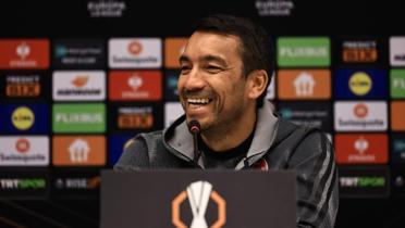 Van Bronckhorst: Avrupa'da iyi durumdayz