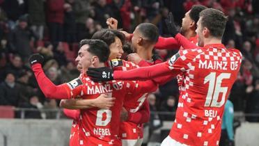 Bayern Mnih'e deplasmanda Mainz elmesi