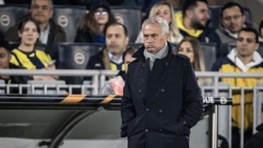 Jose Mourinho'dan Baakehir karsnda bambaka 11