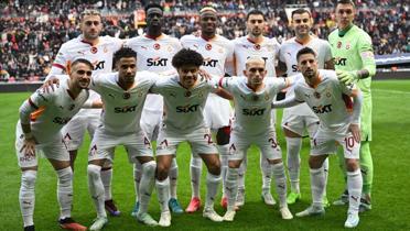 Galatasaray devreye 8 puan farkla lider girdi