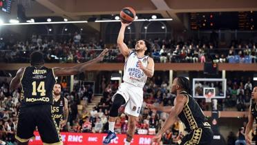 Anadolu Efes, Monaco'ya farkl kaybetti!