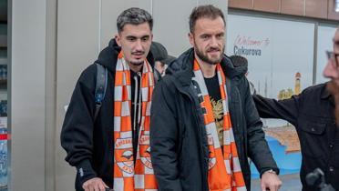 Adanaspor'un iki yeni transferi kente geldi