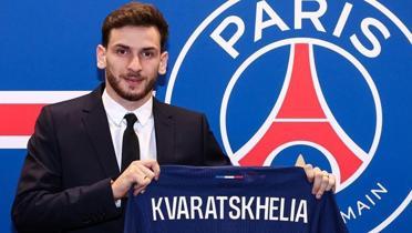 Dev transfer akland! PSG Khvicha Kvaratskhelia'y duyurdu