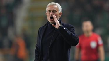 Jose Mourinho, Gztepe manda tribnde olacak