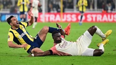 Fenerbahe - Lyon manda krmz kart iptal oldu