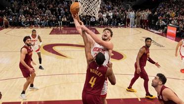 Alperen engn harika oynad! Rockets, Cleveland' deplasmanda devirdi