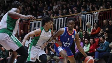 Anadolu Efes 27 say farkla kazand