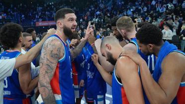 Anadolu Efes, Olympiakos deplasmannda