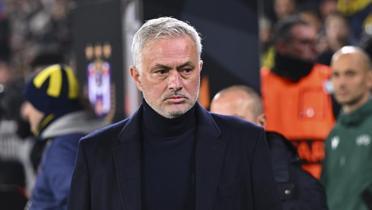 Jose Mourinho, Anderlecht karsnda ilk 11'de 4 farkl isme ans verdi