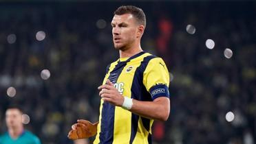 Fenerbahe'de sakatlk kabusu sryor! imdi de Edin Dzeko...