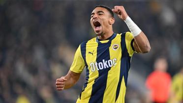 Fenerbahe'de Alexander Djiku, bu sezon ilk kez golle tant