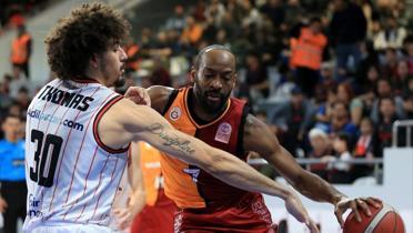 Galatasaray, Manisa Basket'e kar kayp