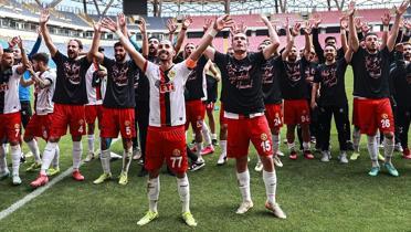 Ve efsane geri dnd! Eskiehirspor kllerinden dodu
