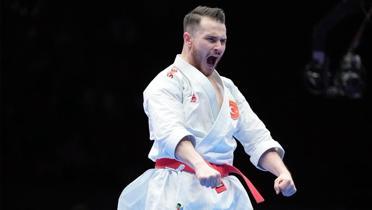 Enes zdemir'den Avrupa Bykler Karate ampiyonas'nda altn madalya