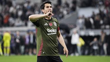 Necip Uysal formasna kavutu! 274 gn sonra...