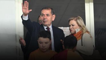 Dursun zbek'ten ampiyonluk aklamas! Zor ilerin keyfi byk oluyor