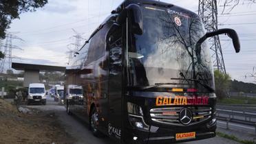 Gztepe ma sonras Galatasaray takm otobsne tal saldr
