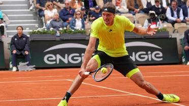 Fransa Ak'ta Gauff ve Zverev st tura ykseldi