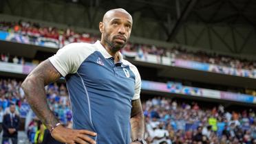Thierry Henry'den Arteta'ya eletiri: Arsenal artk bir kupa kazanmalyd