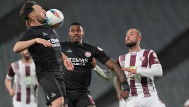 Karagmrk m Bandrmaspor mu? Sper Lig'e kacak son takm bu akam netleiyor