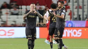 Frtna galibiyetle kapatt! Antalya'da kazanan Trabzonspor
