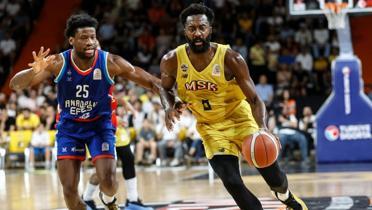 Anadolu Efes yar finale ykseldi