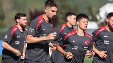 A Milli Takm, hazrlk malar ncesi Riva'ya geldi