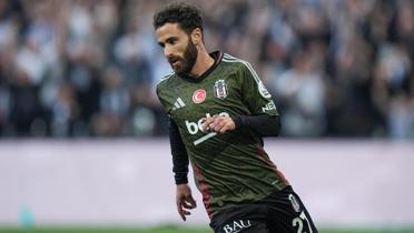 Rafa Silva parlad, savunma ayakta kald