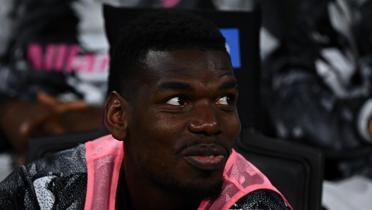 Paul Pogba doru proje istiyor