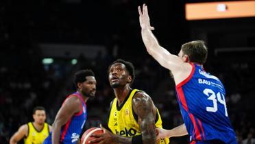 Fenerbahe Beko, Basketbol Sper Ligi'nde adn finale yazdrd