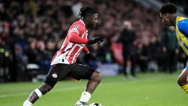 Fenerbahe, Johan Bakayoko'yu gzne kestirdi