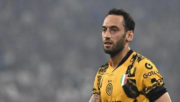 Hakan alhanolu iin sakatlk aklamas