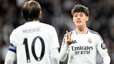 Luka Modric, Arda Gler'i grmedi! 10 numara bota kald