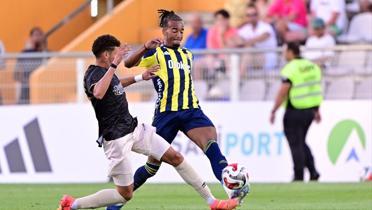 Fenerbahe'de Archie Brown ilk kez forma giydi