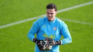 Aslan'dan Ederson hamlesi
