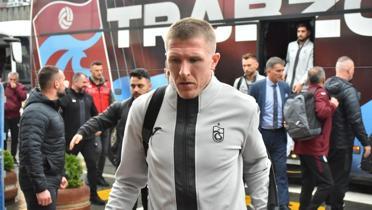 Trabzonspor'da Lundstram, transfer grmeleri yapmak zere kamptan ayrld