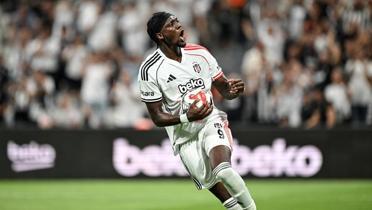 Beikta'n golcs Tammy Abraham'n Londra'daki evine hrsz girdi!