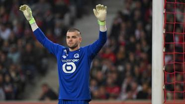 PSG'nin yeni kalecisi Lucas Chevalier oluyor!