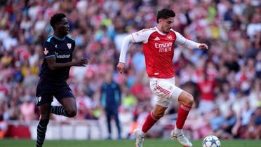 Emirates Kupas'nn sahibi Arsenal!