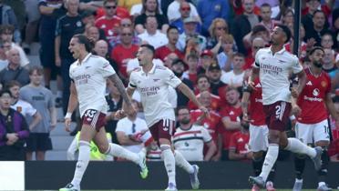 Arsenal, Old Trafford'dan tek golle kt