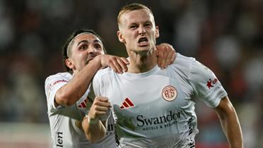 Antalyaspor Sper Lig'de bir ilk peinde