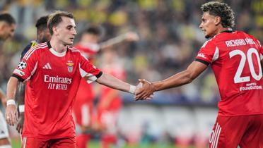 Benfica bir ilki yaad: Tarihe getiler