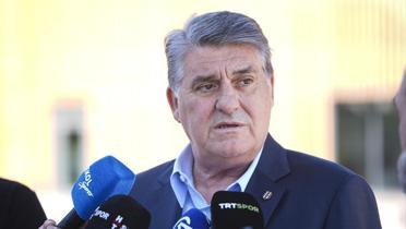 Serdal Adal'dan transfer szleri! Gelecek haftay iaret etti