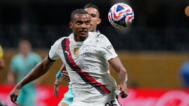 Akanji'ye tam saha pres