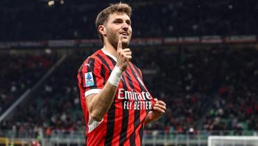 Fenerbahe'den frsat transferi! Santiago Gimenez'e yakn takip