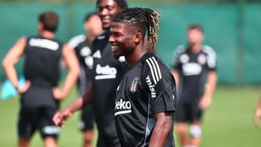Beikta'n yeni transferi El Bilal Toure ilk idmanna kt