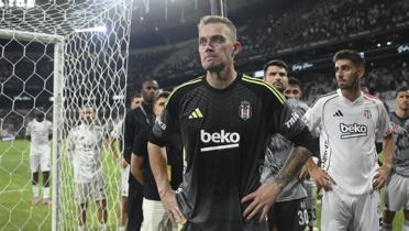 Taraftar ard! Beiktal futbolcular soyunma odasndan dnd