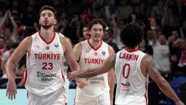 12 Dev Adam'dan dev zafer