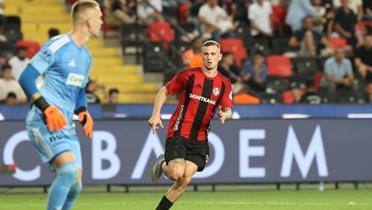 Gaziantep FK, Kocaeli'yi 2 golle geti