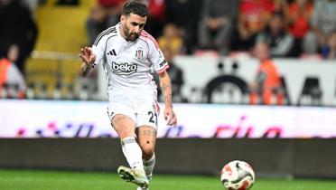 Rafa Silva, kariyerinin ilk hat-trick'ini yapt!